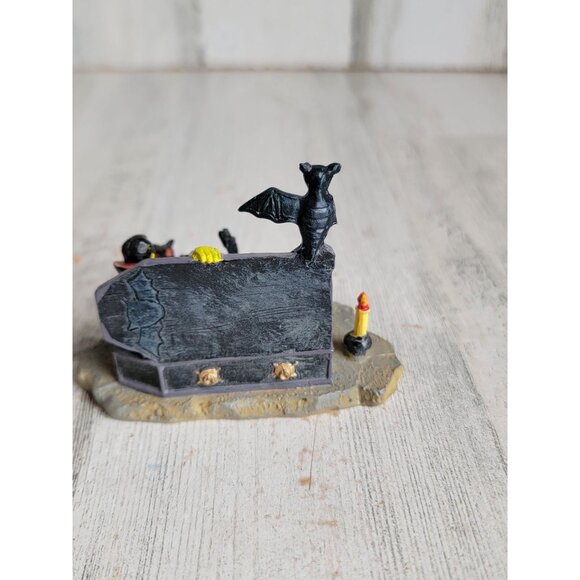 Lemax spooky town vampire casket Halloween Village accessory - Picture 4 of 6